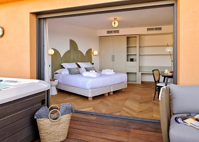 Hotel Hôtel&spa Rocabella 4*