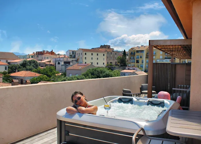 Hotel Hôtel&spa Rocabella LʼÎle-Rousse
