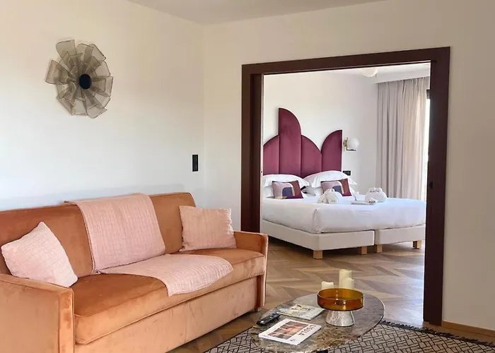 Hotel Hôtel&spa Rocabella 4*
