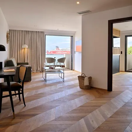 Hôtel&spa Rocabella LʼÎle-Rousse