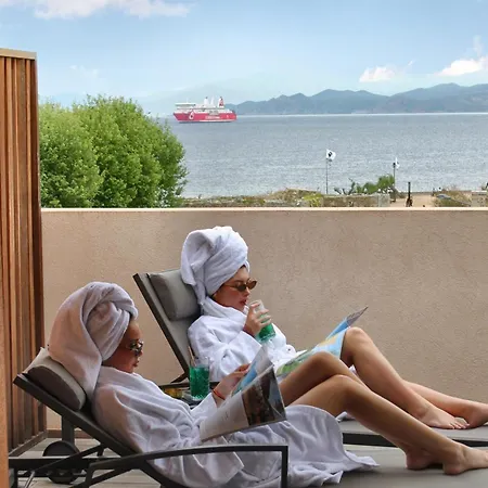 & Rocabella LʼÎle-Rousse