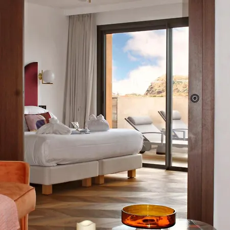 Hôtel&spa Rocabella 4* LʼÎle-Rousse